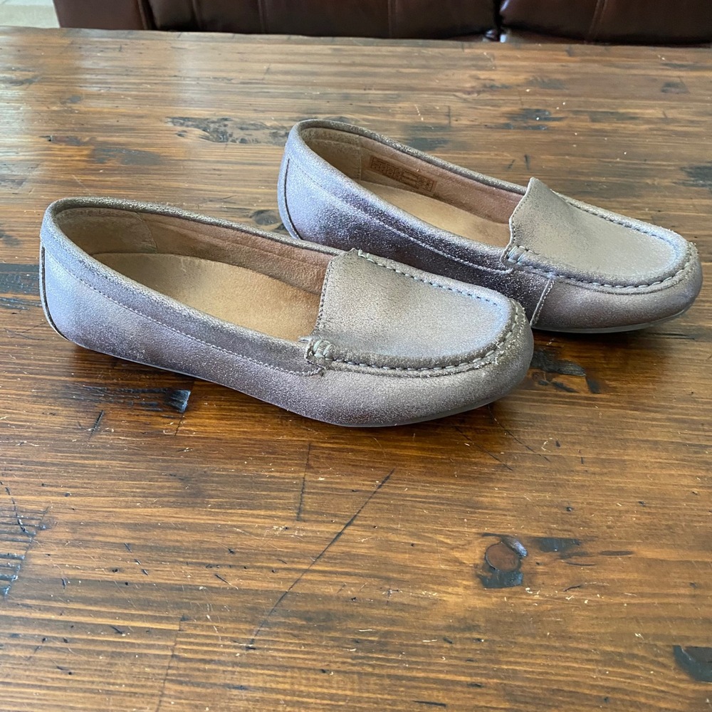 Vionic Debbie Metallic Pewter Loafers Size 8 Slip On Shoes Orthotic Footbed